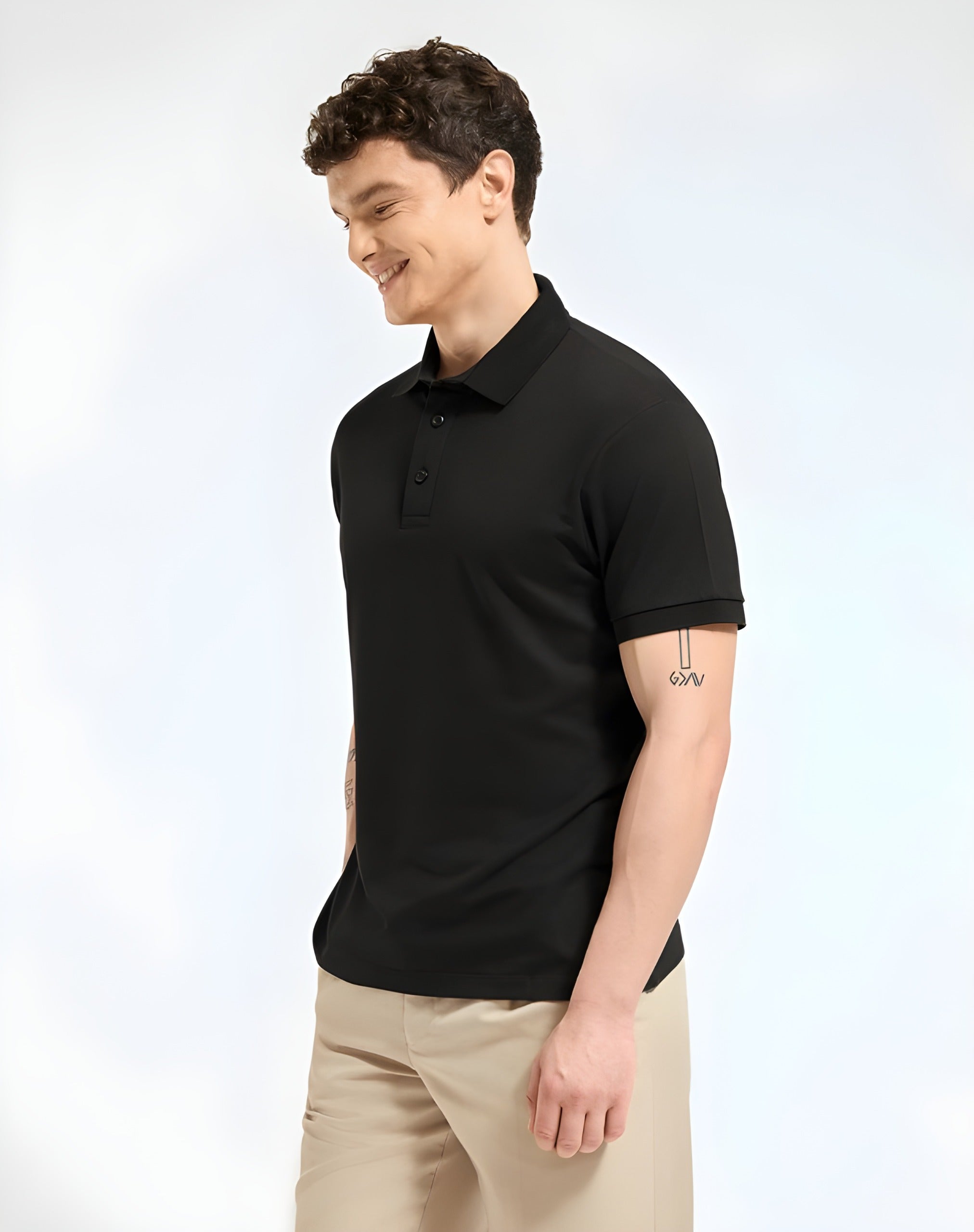 Men's Solid T-shirt: Black